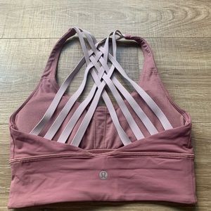 Lululemon sports bra